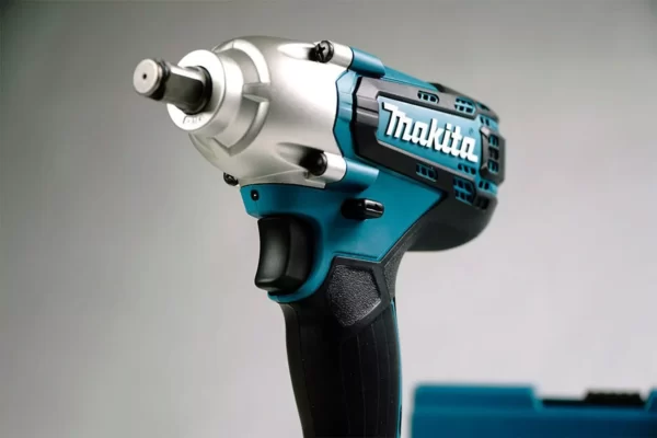 Ưu và nhược điểm của máy siết bu lông Makita dùng pin